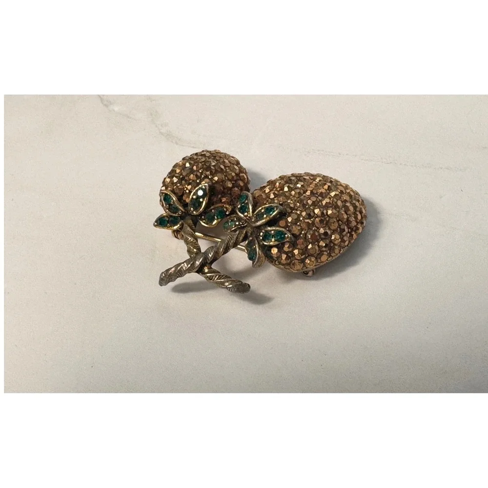 Weiss Vintage Gold Topaz‎ Rhinestone Double Strawberry Brooch Pin Green Leaves